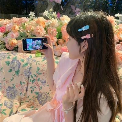 咱们村来了贴心人 海报